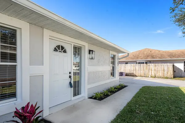 10367 Boynton Place Cir, Boynton Beach, FL 33437