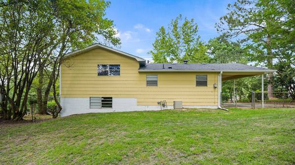 433 15th Ln NW, Center Point, AL 35215