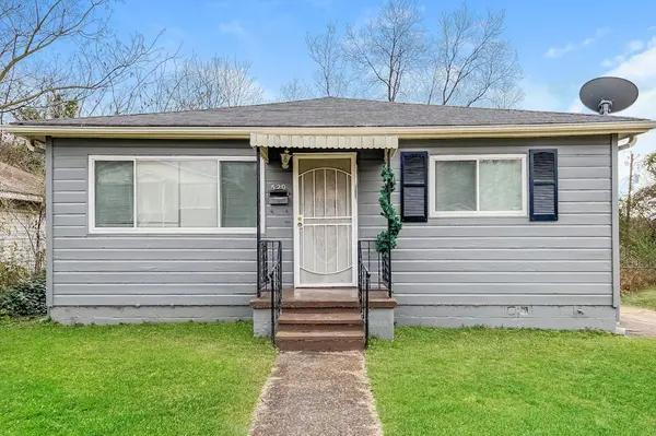 529 52nd St, Fairfield, AL 35064