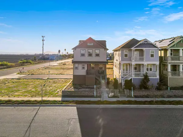 709 Bernadette PlIsleton, Ca 95641,