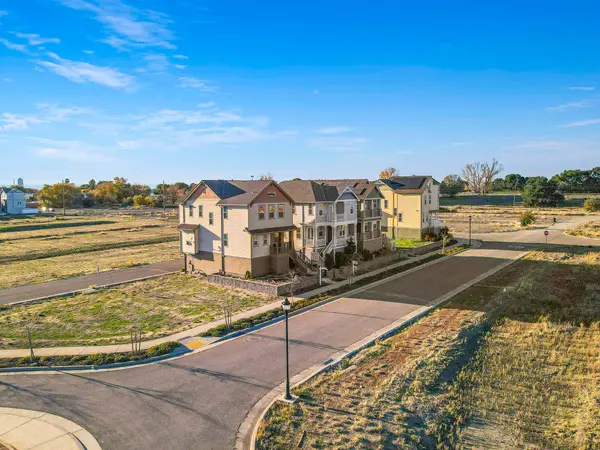 709 Bernadette PlIsleton, Ca 95641,