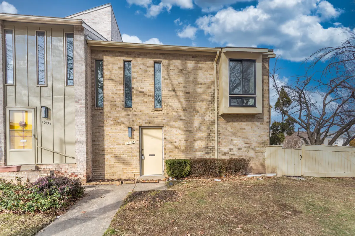 10136 Ridgeline Dr, Montgomery Village, MD 20886