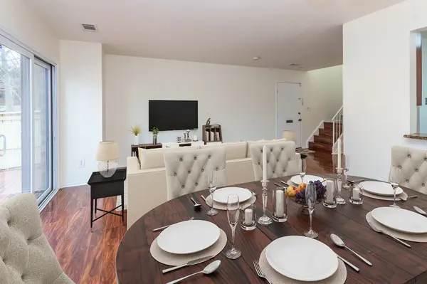 10136 Ridgeline Dr, Montgomery Village, MD 20886