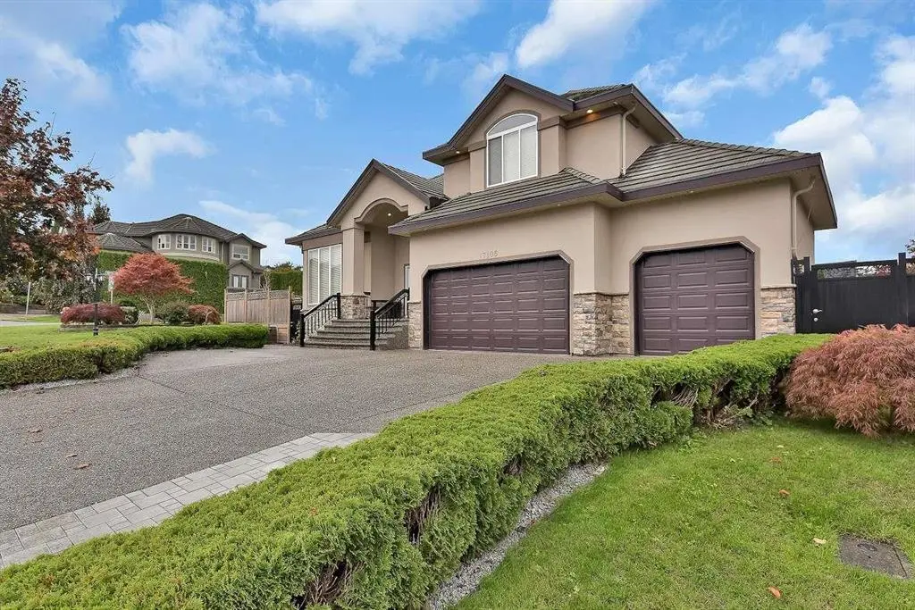 17105 Greenway Dr, Surrey, BC V4N 5J1