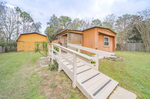 1491 Chemstrand Rd #8, Cantonment, FL 32533