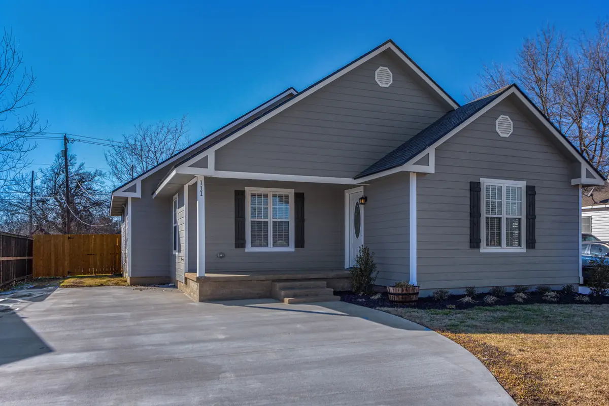 1110 N Ross Ave, Sherman, TX 75090