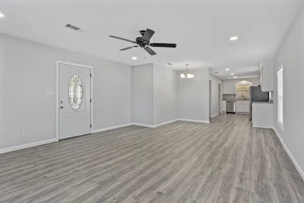 1110 N Ross Ave, Sherman, TX 75090
