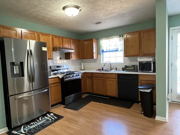 895 Meadow Walk Ave NW, Lawrenceville, GA 30044
