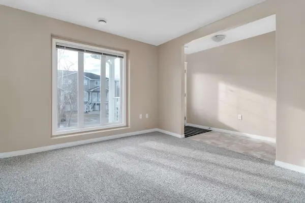 81 Somerset Ln SE, Medicine Hat, AB T1B 0E7