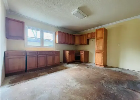 329 S Plymouth Rd NW, Huntsville, AL 35811