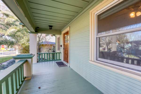 2107 24th St, Sacramento, CA 95818