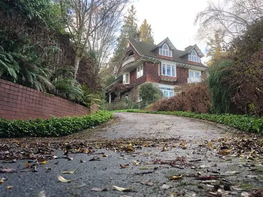 171 Lake Washington Blvd E, Seattle, WA 98112