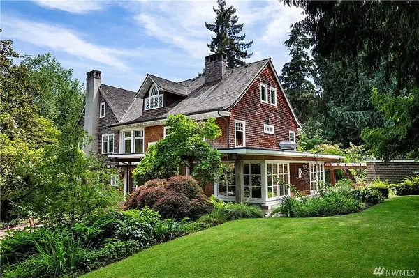 171 Lake Washington Blvd E, Seattle, WA 98112