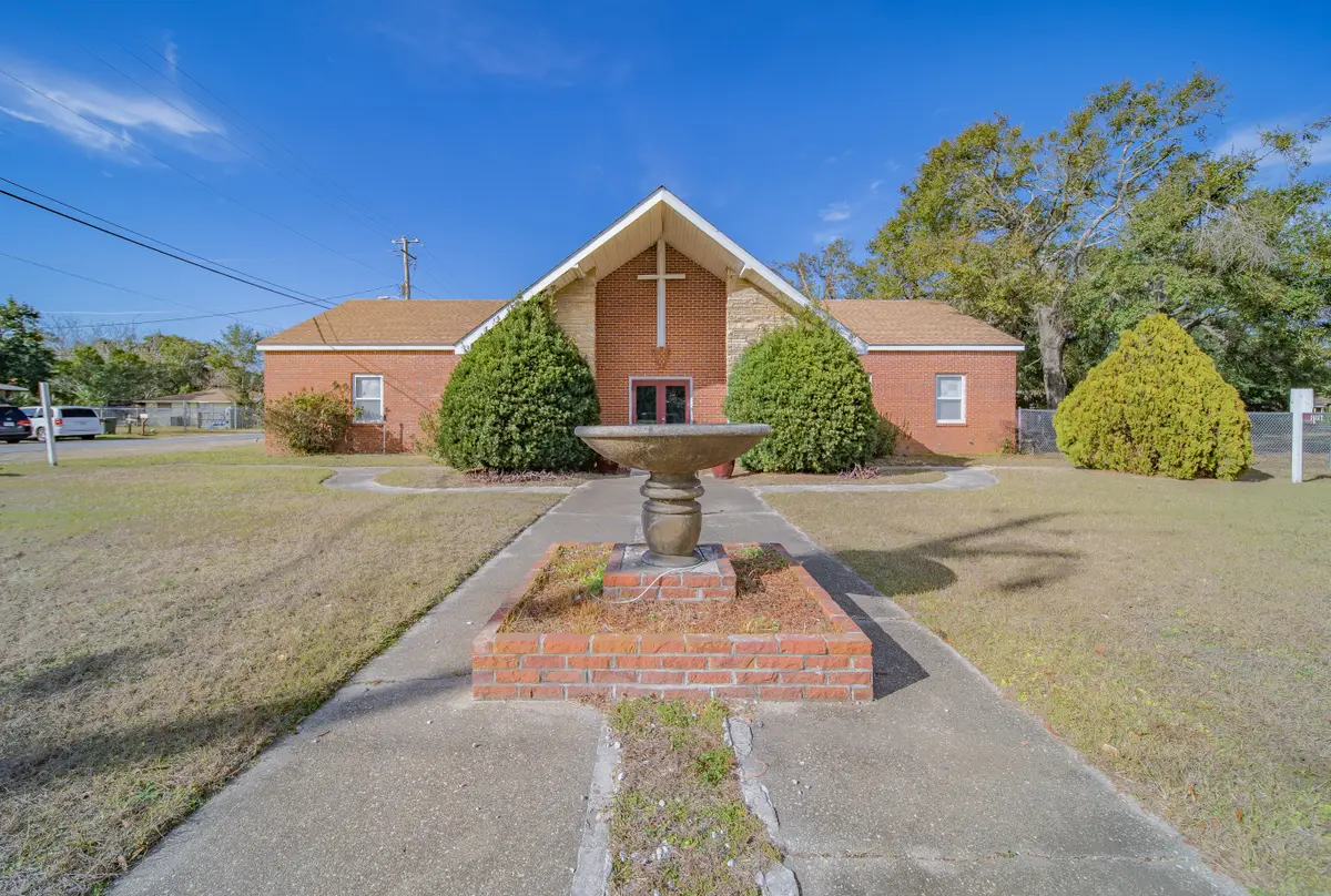 4 Fleet Rd, Pensacola, FL 32507