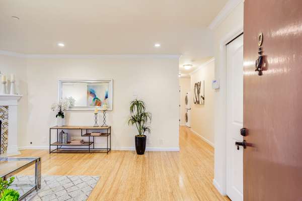 1070 Mercedes Ave #3, Los Altos, CA 94022