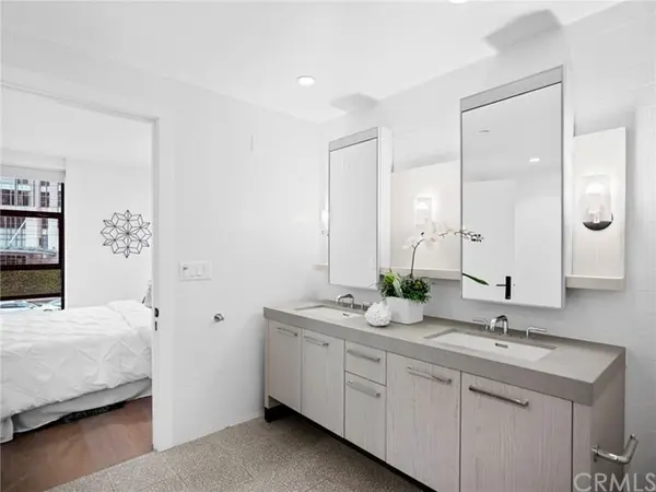 10777 Wilshire Blvd Los Angeles #202, Ca 90211,