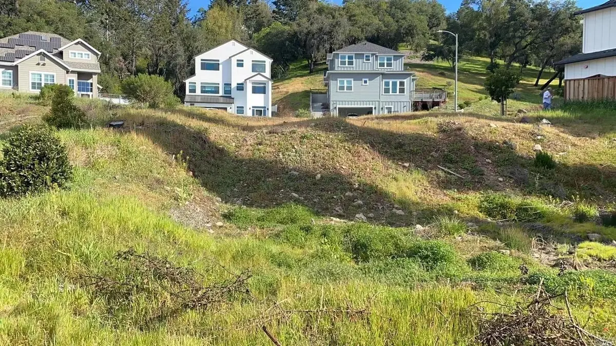 2232 Chateau Ct, Santa Rosa, CA 95404