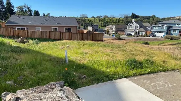 2232 Chateau Ct, Santa Rosa, CA 95404