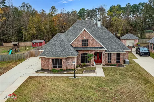 306 Blue Fox Cir, Haughton, LA 71037