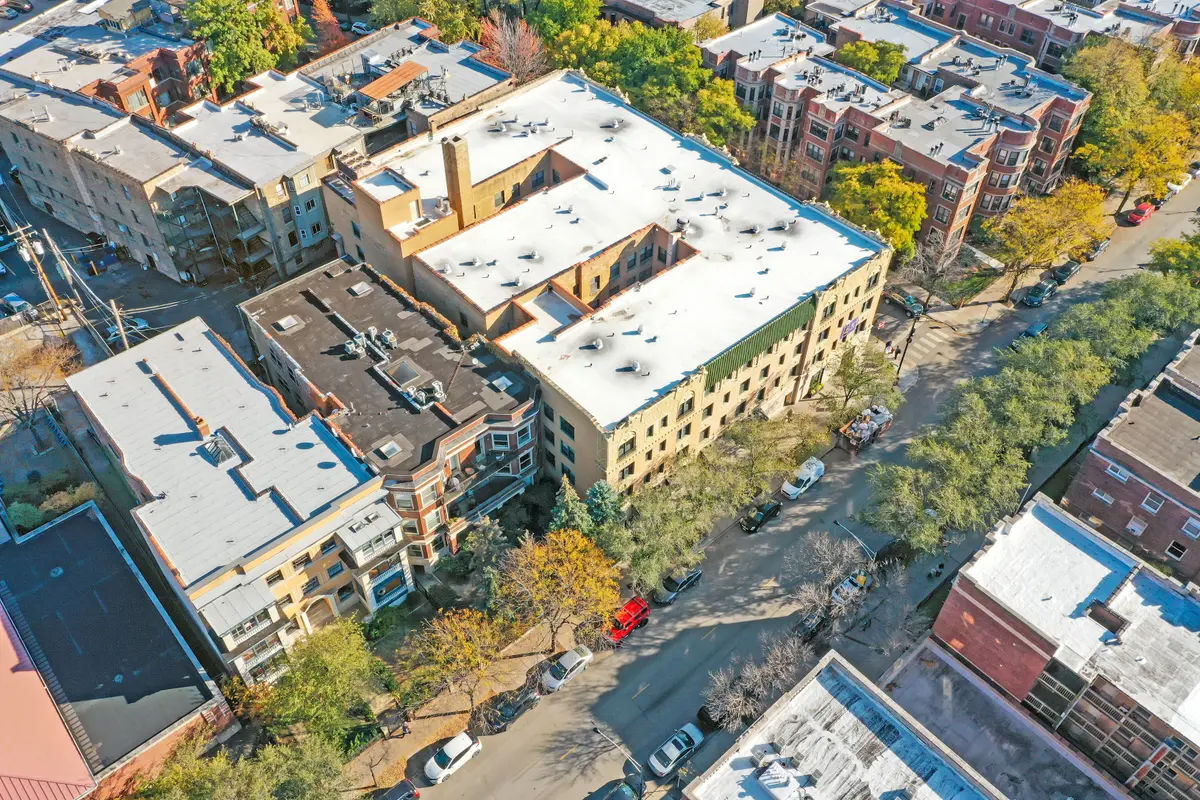 4143 N Sheridan Rd #2w, Chicago, IL 60613