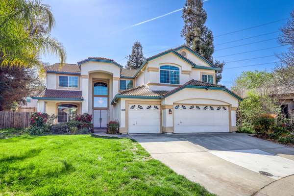 8129 Hearth Pl, Antelope, CA 95843