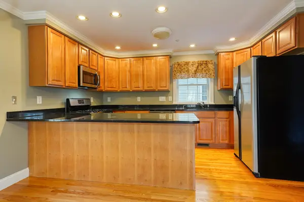 Natick, MA 01760