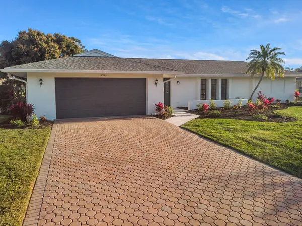 4842 Greywood Ln, Sarasota, FL 34235