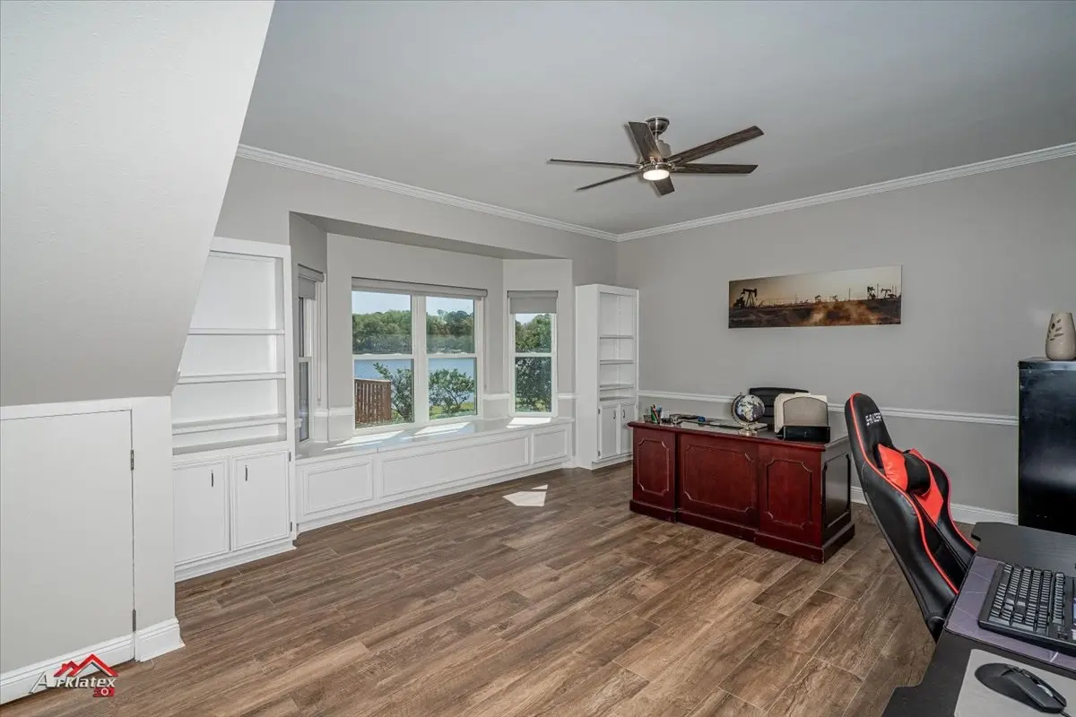 297 Old Palmetto Rd, Benton, LA 71006