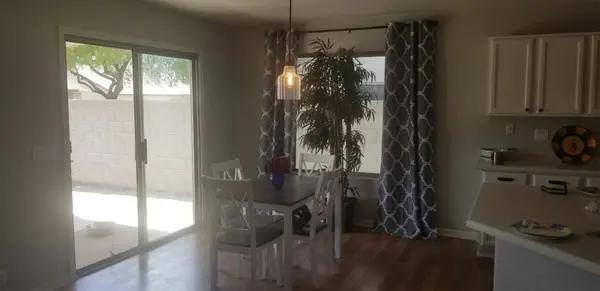 3915 W Abraham Ln, Glendale, AZ 85308