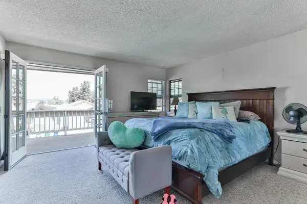 1527 Katella Way, Escondido, CA 92027