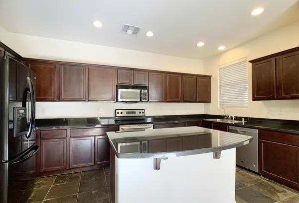 3863 E Santa Fe Ln, Gilbert, AZ 85297