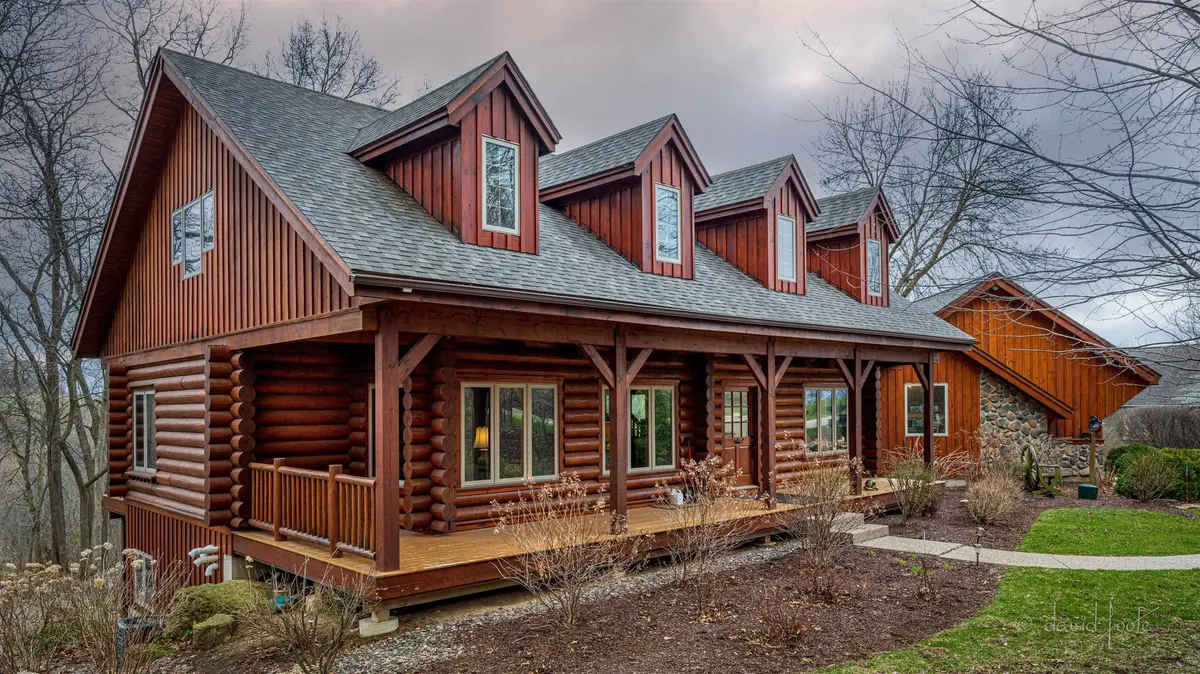 55 Saddleback Rd, Galena, IL 61036