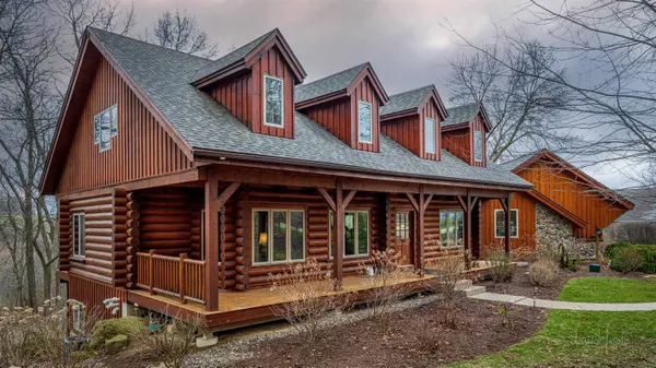 55 Saddleback Rd, Galena, IL 61036