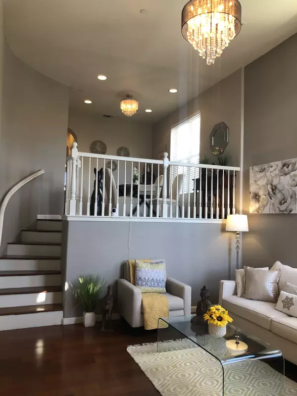 San Mateo, CA 94403,1311 Wayne Way