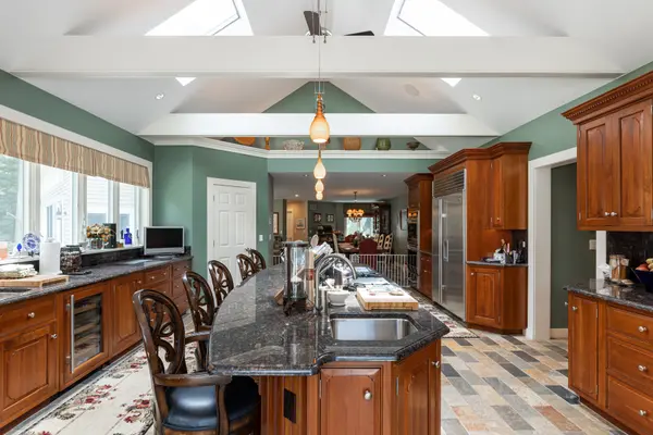 9 Wintergreen Ln, Sandwich, MA 02563