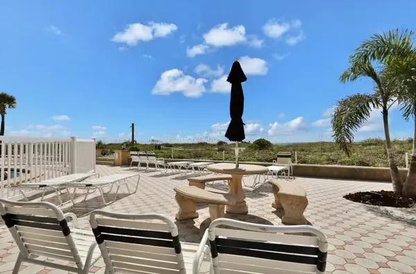 1255 Tarpon Center Dr #708, Venice, FL 34285