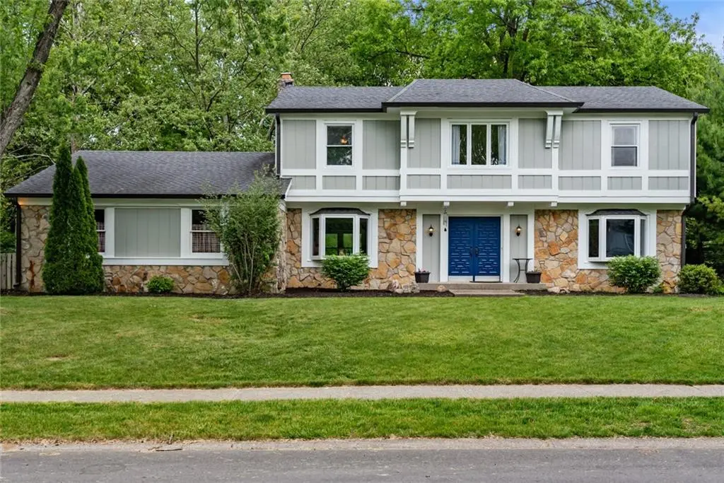 1559 White Ash Dr, Carmel, IN 46033