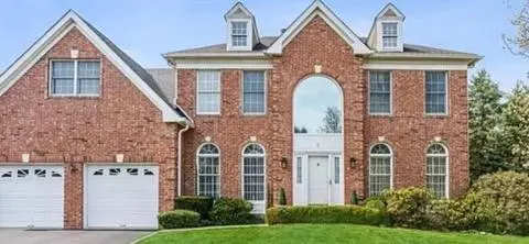 5 McGuiness Ln #single family, White Plains, NY 10605