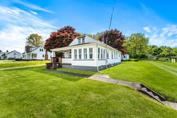 112 S Lee Ave, New Castle, PA 16101
