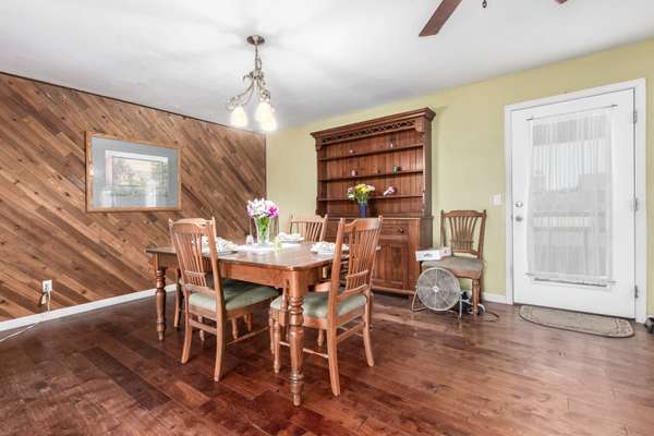 4827 W Villa Rita Dr, Glendale, AZ 85308