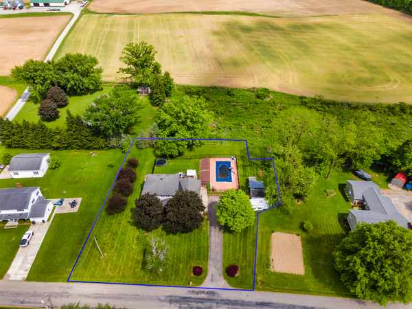 319 Brewster Rd, New Castle, PA 16102
