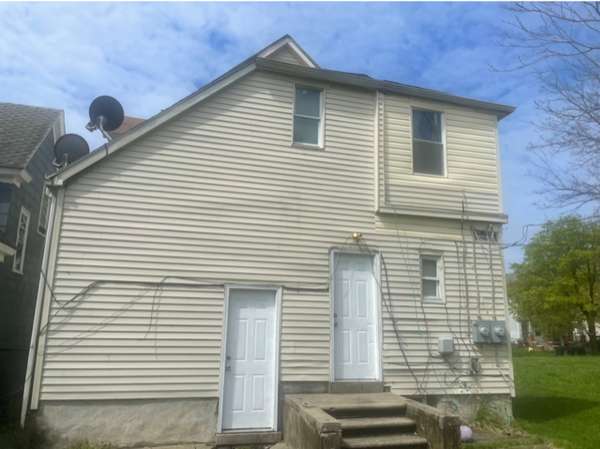 3776 Belvidere St, Detroit, MI 48214