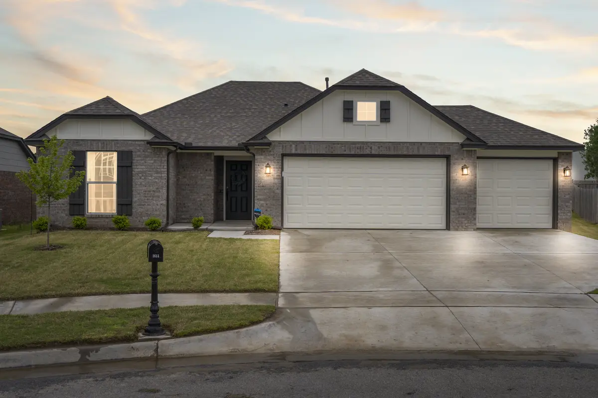 1614 E 139th Court, Glenpool, OK 74033