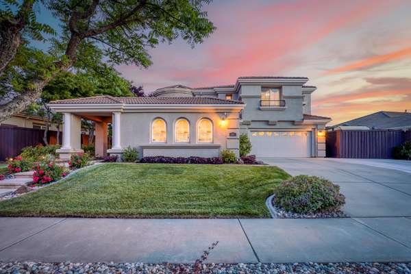 320 Crescent Dr, Roseville, CA 95678