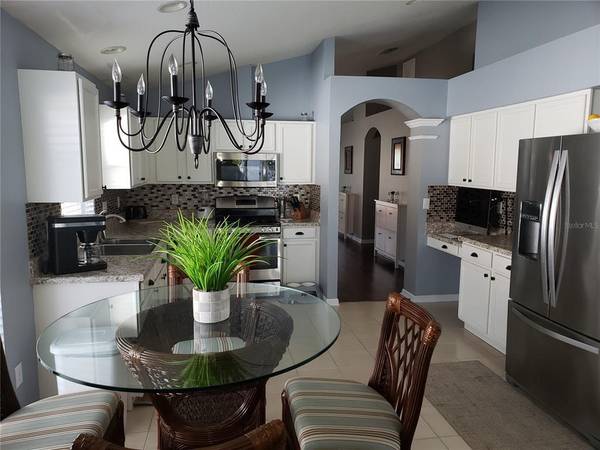 30331 Glenham Ct, Wesley Chapel, FL 33543