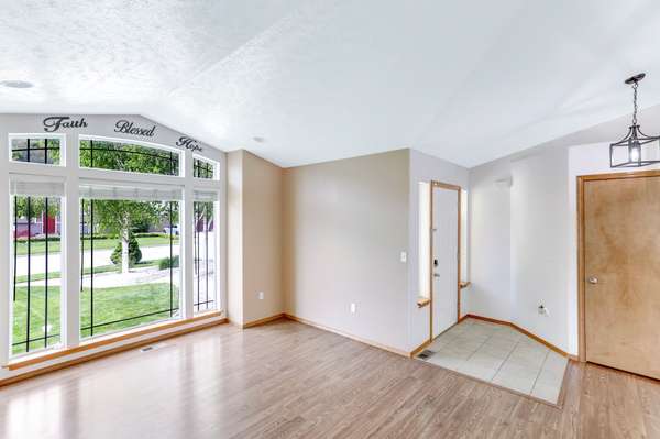 18013 E 11th Ct, Greenacres, WA 99016