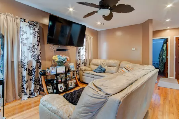 Elmont, NY 11003,238-30 116th Rd