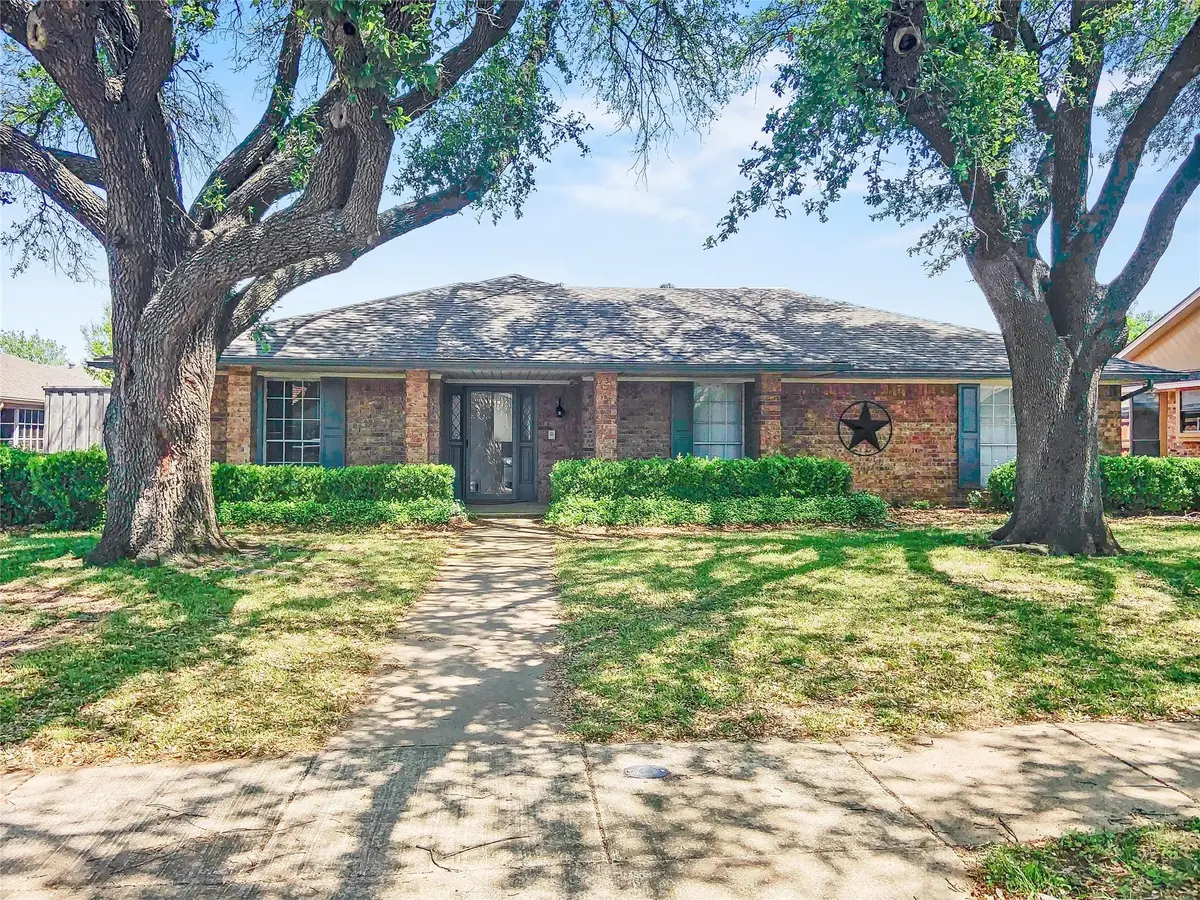 10223 Echo Ridge Ct, Dallas, TX 75243