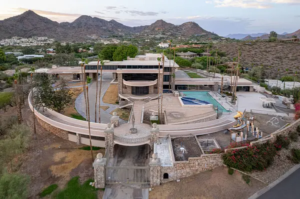 6112 N Paradise View Dr, Paradise Valley, AZ 85253