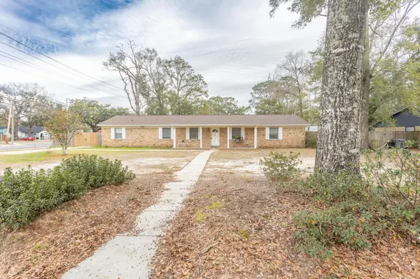 8090 Tippin Ave, Pensacola, FL 32514